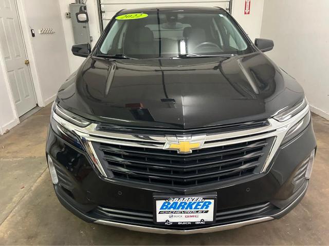 Photo of 2022 Mosaic Black Metallic Chevrolet Equinox