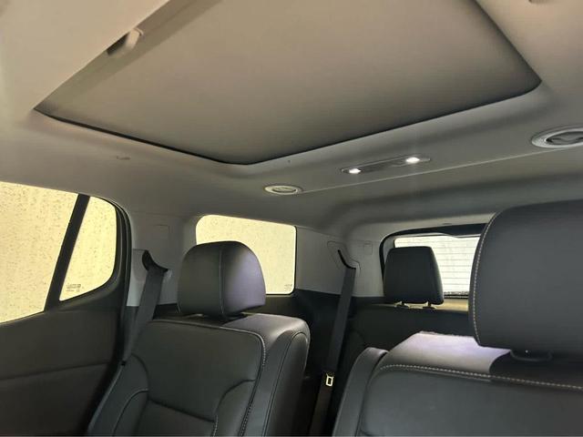 Photo of 2023 Summit White GMC Acadia