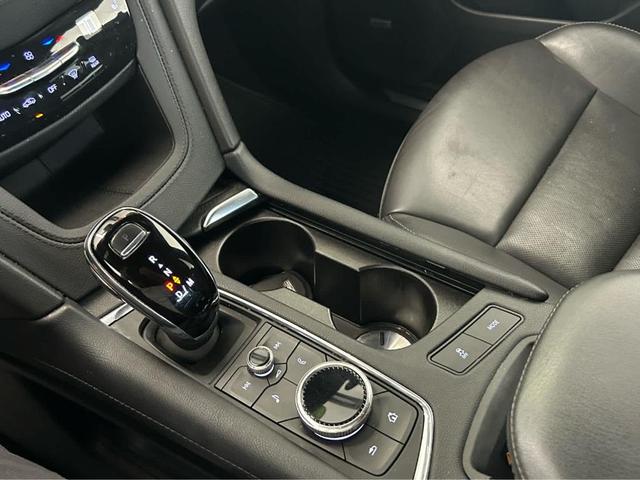 Photo of 2021 Wilder Metallic Cadillac XT5