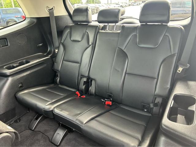 Photo of 2024 Ebony Black Kia Telluride