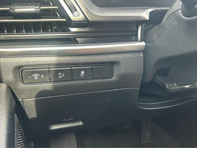 Photo of 2024 Ebony Black Kia Telluride