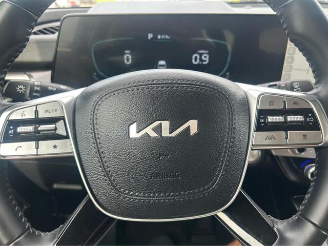Photo of 2024 Ebony Black Kia Telluride