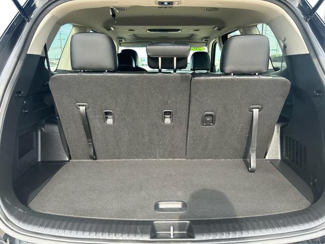 Photo of 2024 Ebony Black Kia Telluride