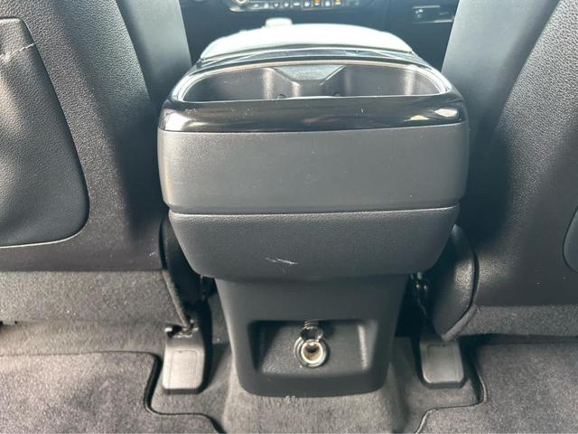 Photo of 2024 Ebony Black Kia Telluride