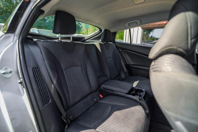 Photo of 2019 Silver Toyota Prius Prime