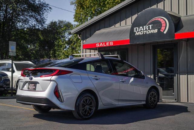 Photo of 2019 Silver Toyota Prius Prime