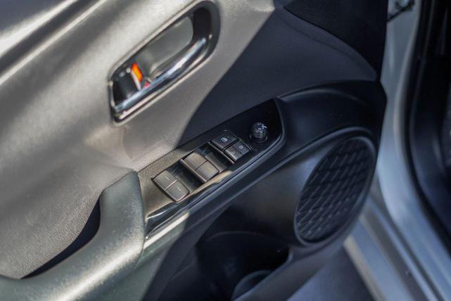 Photo of 2019 Silver Toyota Prius Prime