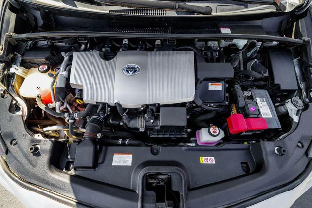 Photo of 2019 Silver Toyota Prius Prime