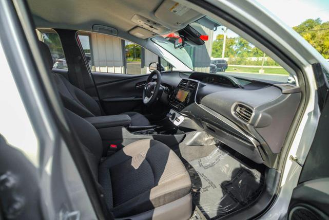 Photo of 2019 Silver Toyota Prius Prime