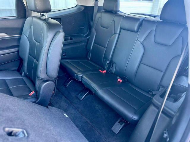 Photo of 2021 Green Kia Telluride