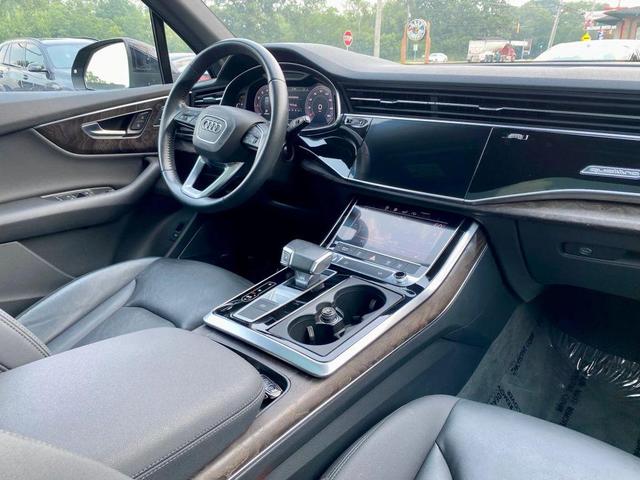 Photo of 2020 Black Audi Q7