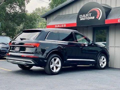 Photo of 2020 Black Audi Q7