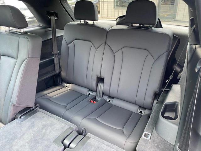 Photo of 2020 Black Audi Q7