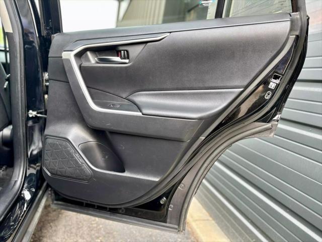Photo of 2020 Black Toyota RAV4 Hybrid