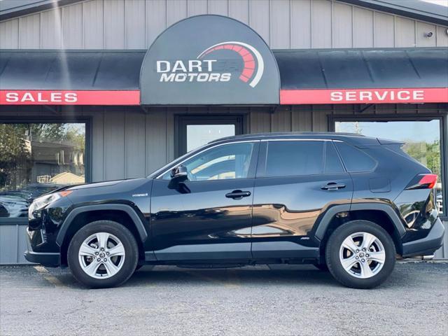 Photo of 2020 Black Toyota RAV4 Hybrid