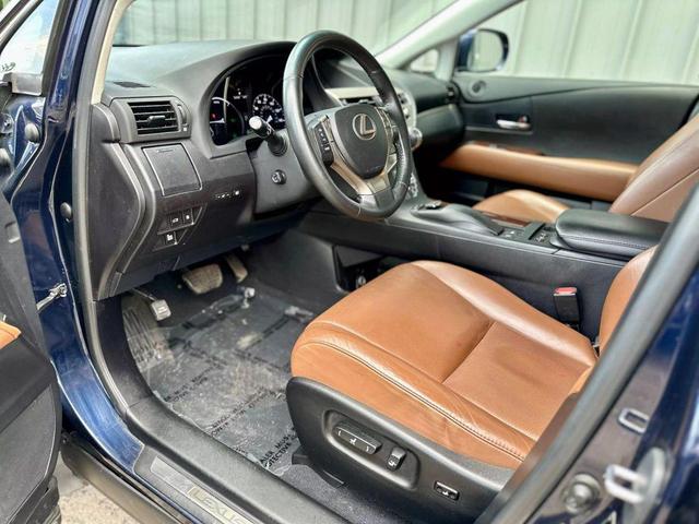 Photo of 2015 Blue Lexus RX 450h
