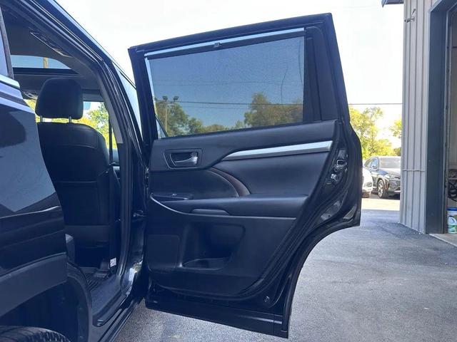 Photo of 2019 Black Toyota Highlander