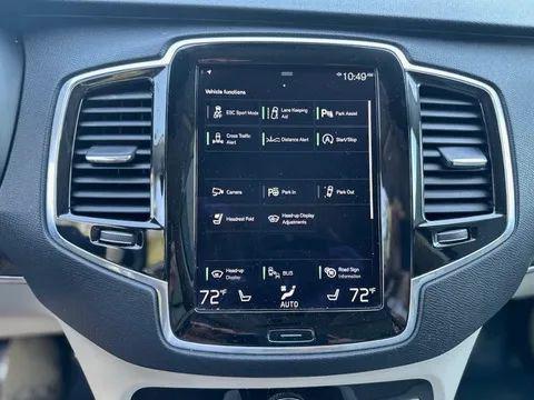 Photo of 2017 dark blue Volvo XC90