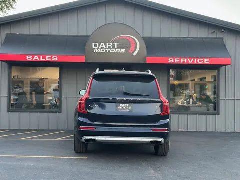 Photo of 2017 dark blue Volvo XC90