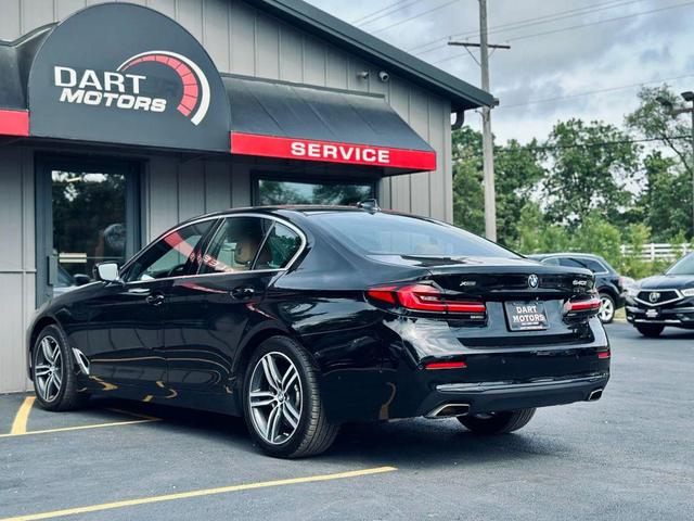 Photo of 2021 Black BMW 540