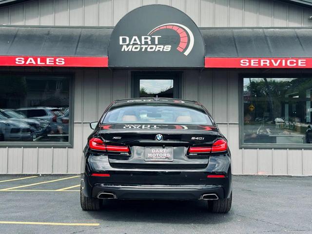 Photo of 2021 Black BMW 540