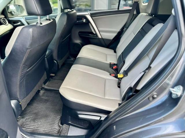 Photo of 2018 Black Toyota RAV4 Hybrid