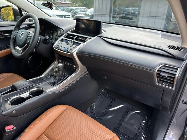 Photo of 2018 Gray Lexus NX 300