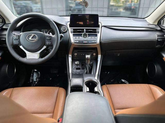 Photo of 2018 Gray Lexus NX 300