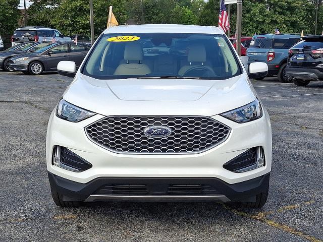 Photo of 2023 STAR WHITE Ford Edge