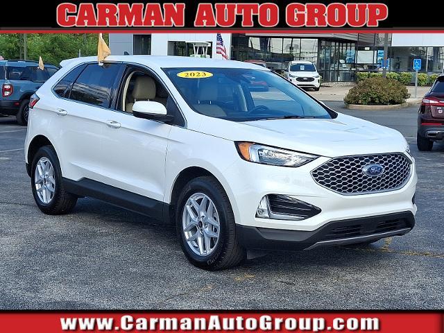 Photo of 2023 STAR WHITE Ford Edge