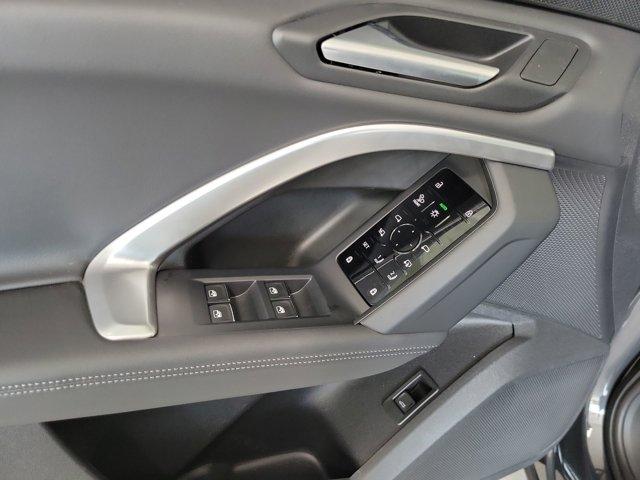 Photo of 2025 Tambora Gray Metallic Audi Q5