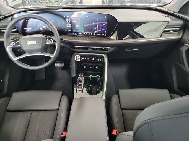 Photo of 2025 Tambora Gray Metallic Audi Q5