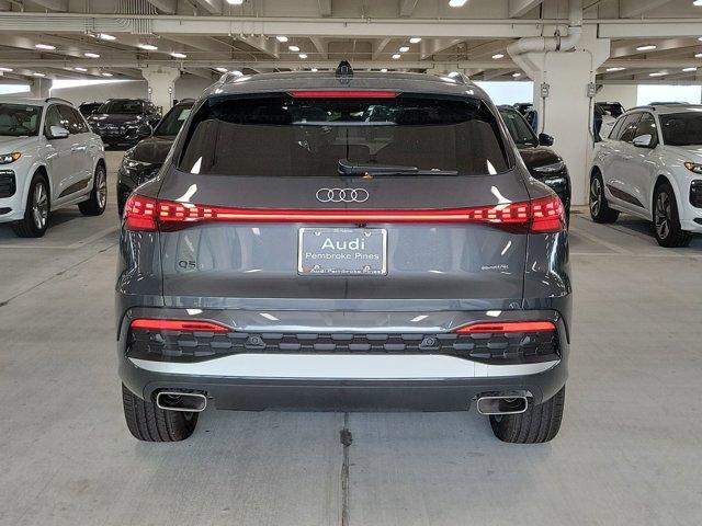 Photo of 2025 Tambora Gray Metallic Audi Q5