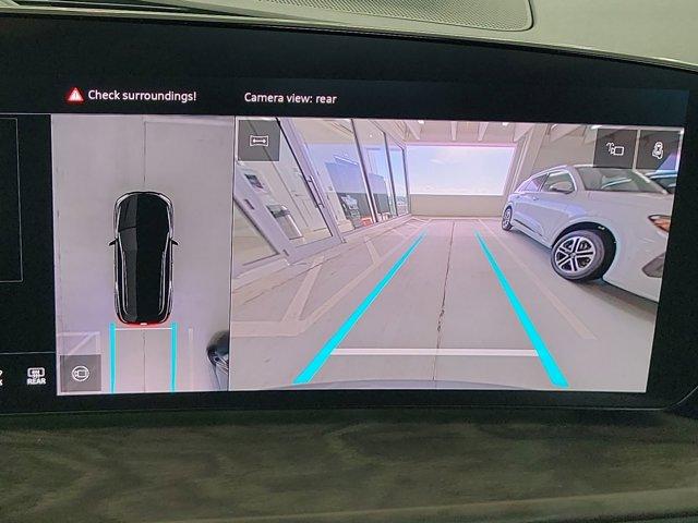 Photo of 2025 Tambora Gray Metallic Audi Q5