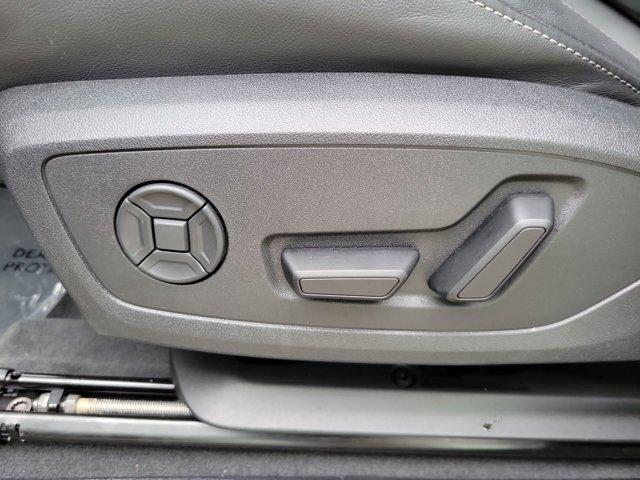 Photo of 2025 Black Audi Q3