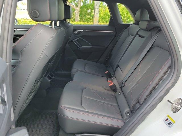 Photo of 2025 White Audi Q3