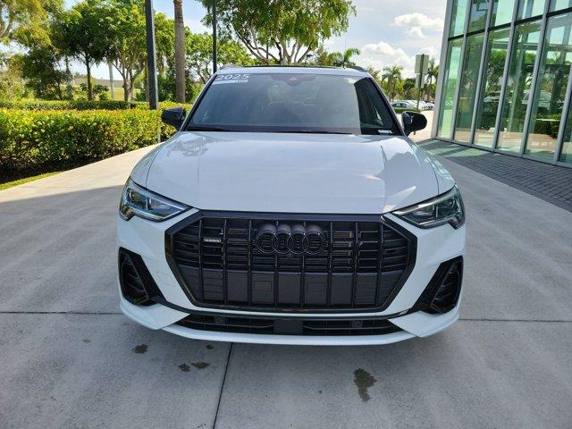 Photo of 2025 White Audi Q3