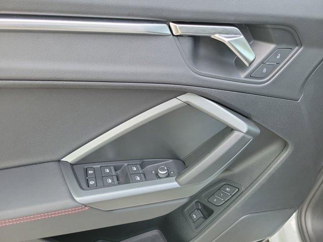 Photo of 2025 White Audi Q3