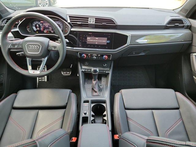 Photo of 2025 White Audi Q3
