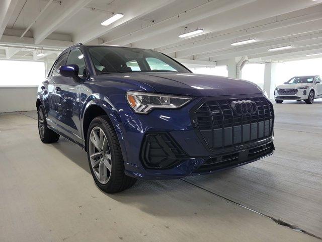 Photo of 2025 Navarra Blue Metallic Audi Q3