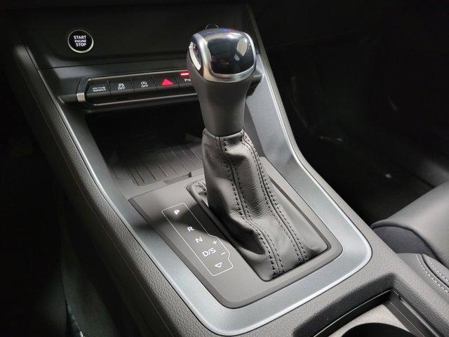 Photo of 2025 Navarra Blue Metallic Audi Q3
