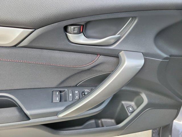 Photo of 2017 Silver Honda Civic