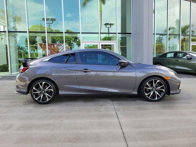 Photo of 2017 Silver Honda Civic