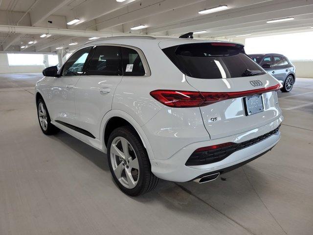 Photo of 2025 Glacier White Metallic Audi Q5