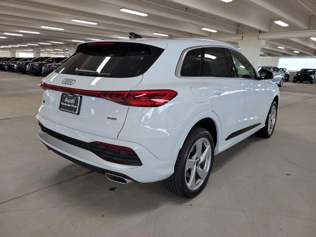 Photo of 2025 Glacier White Metallic Audi Q5