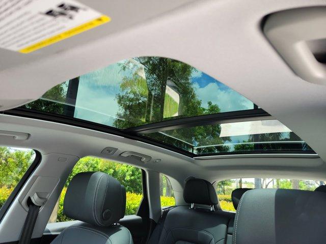 Photo of 2024 Mythos Black Metallic Audi Q5