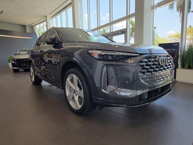 Photo of 2025 Tambora Gray Metallic Audi Q5
