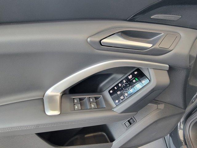 Photo of 2025 Tambora Gray Metallic Audi Q5