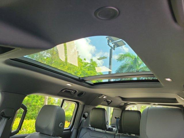 Photo of 2023 Gray Land Rover Defender