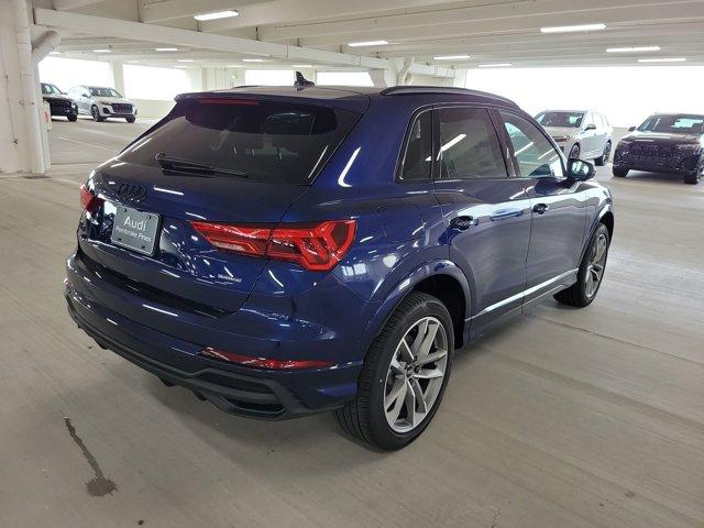 Photo of 2025 Navarra Blue Metallic Audi Q3